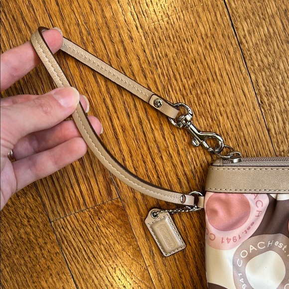 Coach Signature Y2K-Era Madison Multicolor Satin w/ Tan Leather Trim Wristlet - Picture 5 of 10